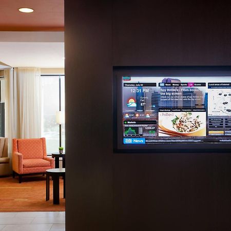 Отель Courtyard Sacramento Airport Natomas Экстерьер фото