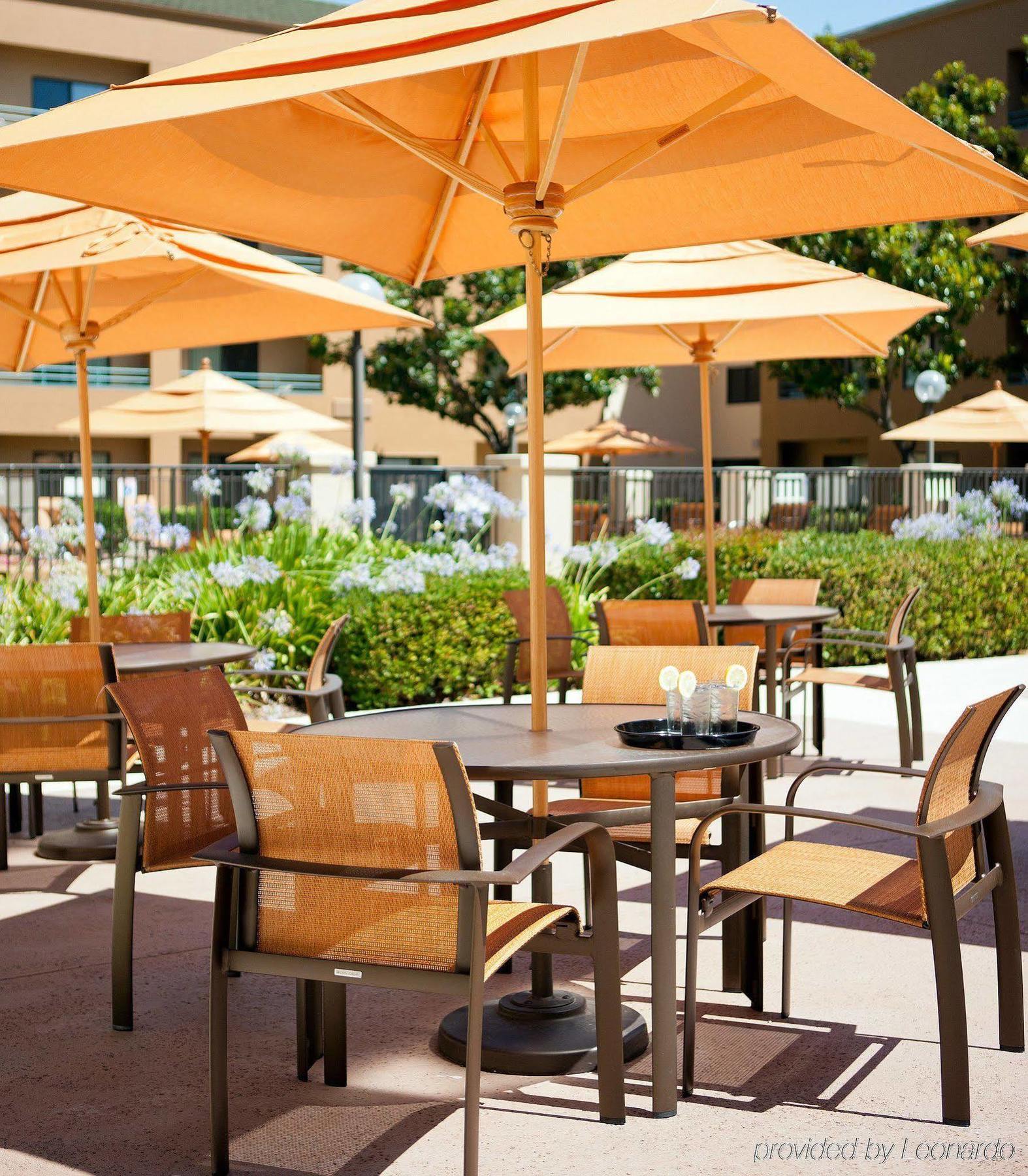 Отель Courtyard Sacramento Airport Natomas Ресторан фото